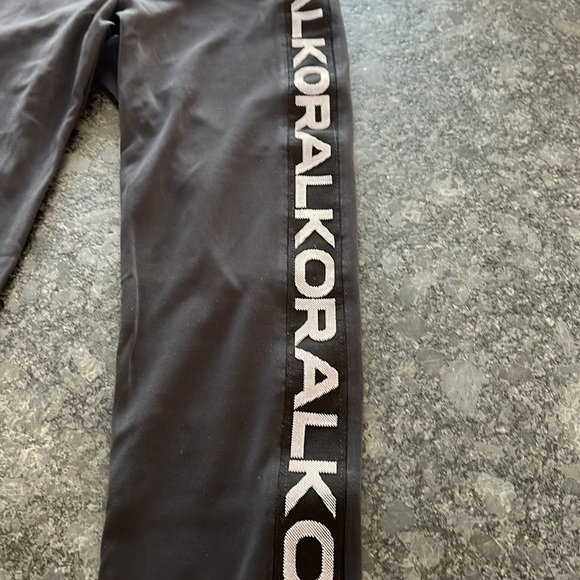 Koral Dynamic Duo Blackout Leggings in black with KORAL down the legs BNWT​ - Picture 2 of 6